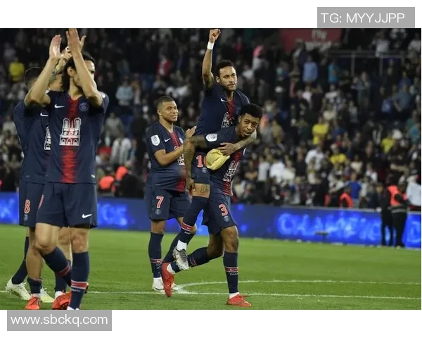 内马尔在法甲比赛中率队取得胜利,巴黎圣日耳曼再次领跑积分榜 内马尔在法甲比赛中率队取得胜利,巴黎圣日耳曼再次领跑积分榜